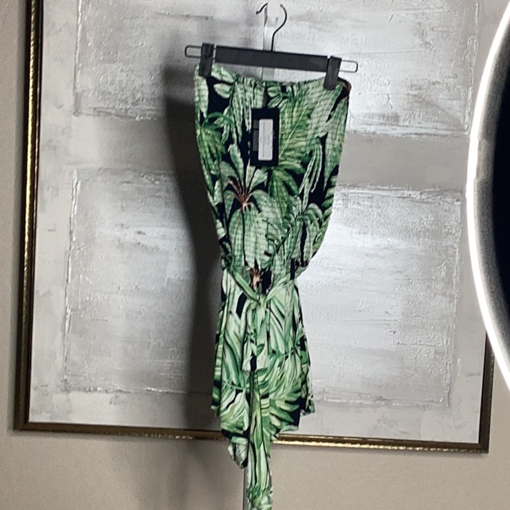 Chaser floral M romper NWT